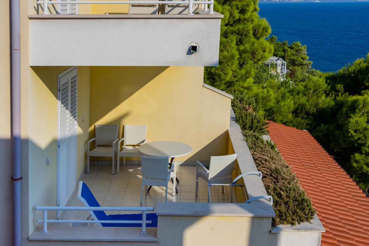 Luxury Apartments Villa Ruzmarina With New Heated Infinity Pool And Lounge Area Marusici  Exterior foto