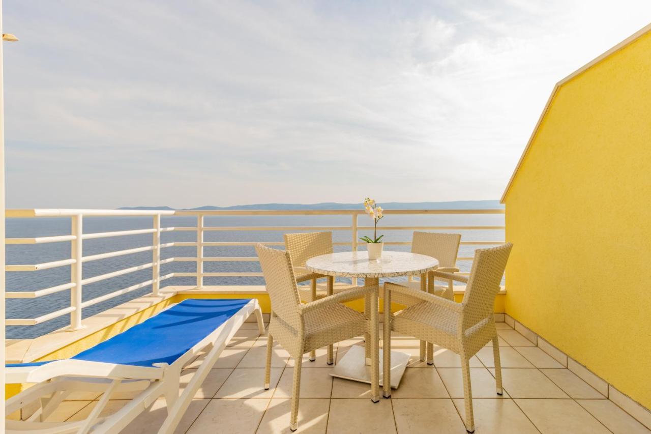 Luxury Apartments Villa Ruzmarina With New Heated Infinity Pool And Lounge Area Marusici  Exterior foto
