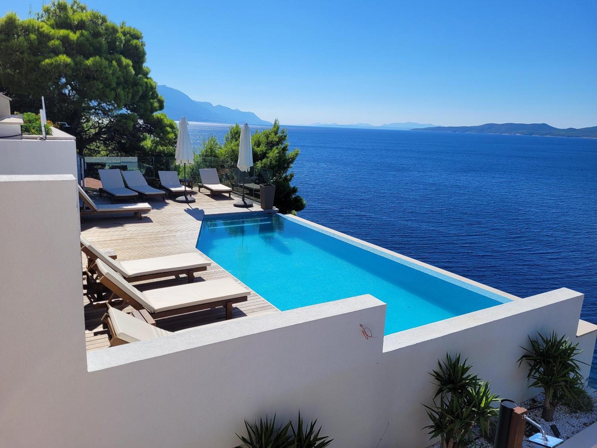 Luxury Apartments Villa Ruzmarina With New Heated Infinity Pool And Lounge Area Marusici  Exterior foto