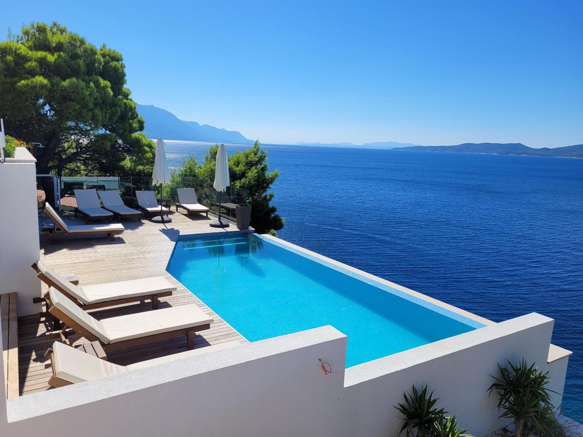Luxury Apartments Villa Ruzmarina With New Heated Infinity Pool And Lounge Area Marusici  Exterior foto